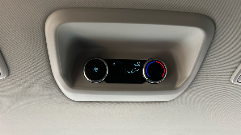 Ford Tourneo Custom 320 L1 Diesel Fwd 2.0 EcoBlue 136ps H1 Titanium 8 seater Auto